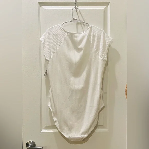 NEW…Old Navy Double Layered Cinch Bodysuit - Picture 3 of 4